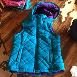 Like new girls vest